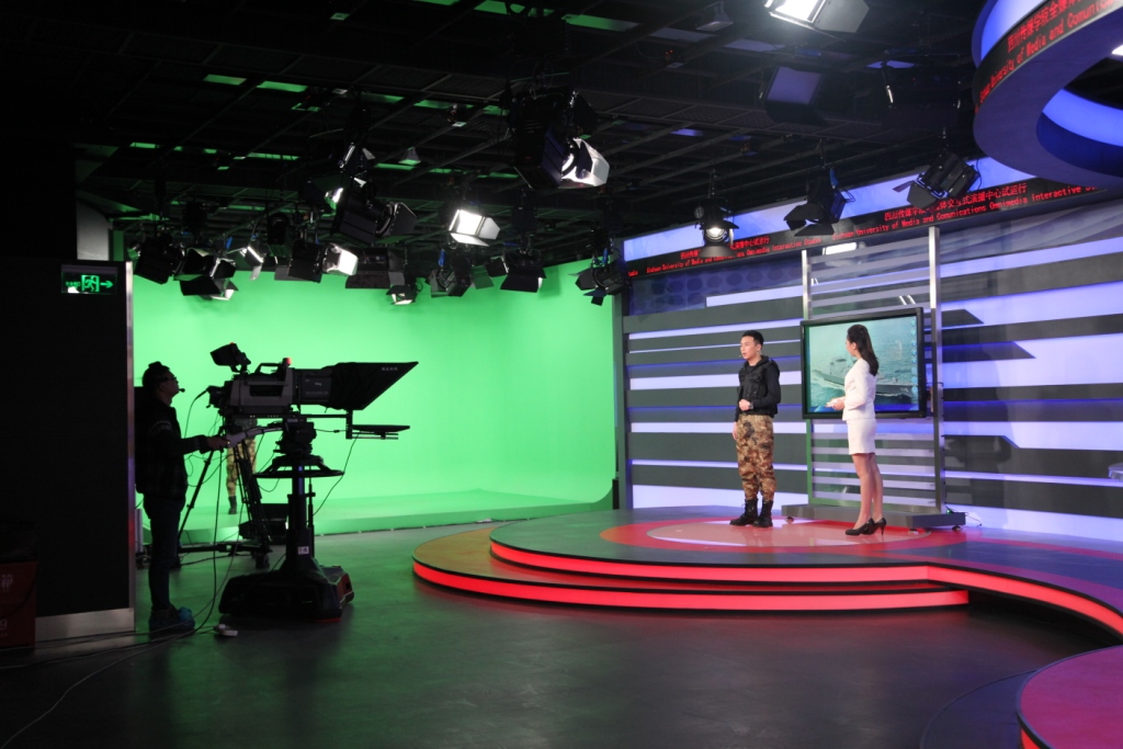 全国一流  西部领先 四川传媒学院全媒体交互式演播中心落成