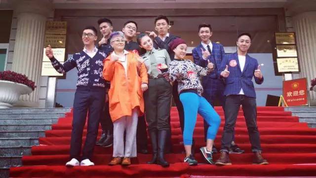 学生晋级四川电视节首届电视主持新秀大赛决赛