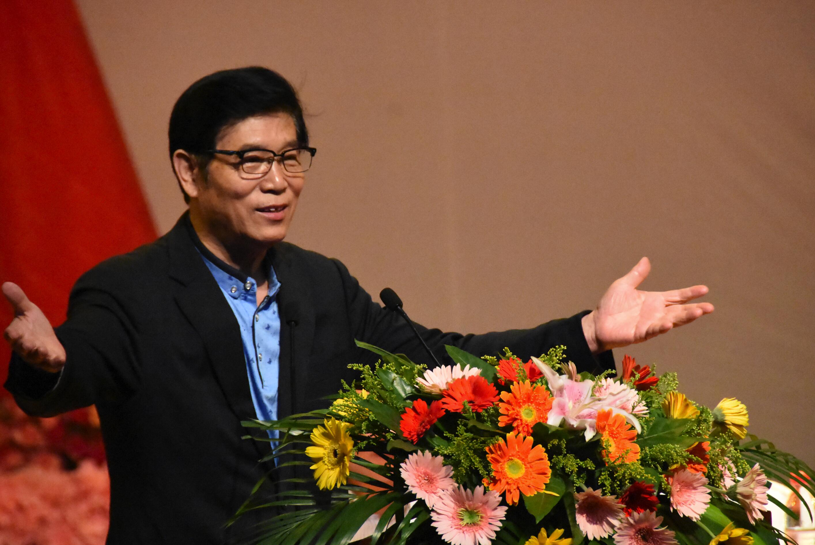 播音与主持艺术系党总支召开“两学一做”启动会议