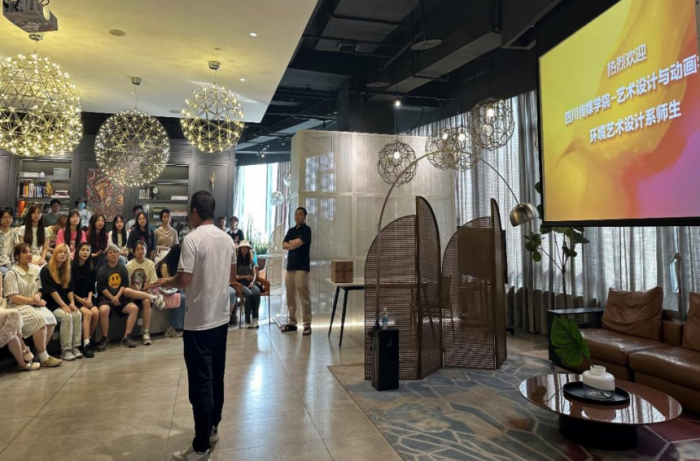 深化产教融合，推动行业实践 ——环艺系师生赴喜鹊生活软装馆学习交流