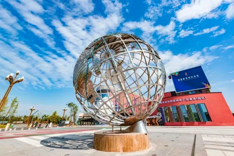 《中国电影报道》深度关注｜成都影视城与四川传媒学院“城校一体”铸就西部数字影都核心引擎